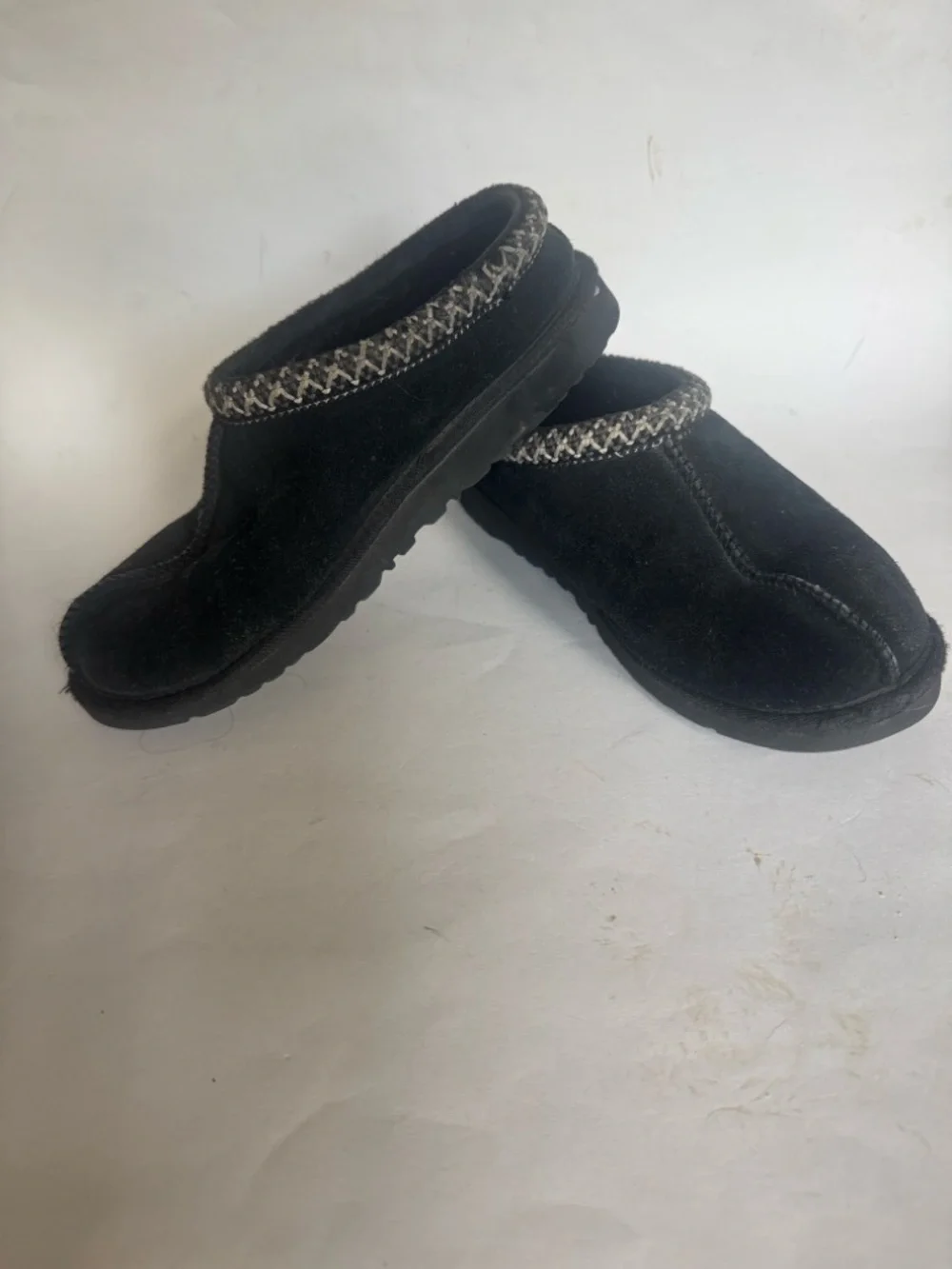 UGG Tazman Slipper Mules Child Size 5 = Womsns 6/7 Black Suede GUC $100